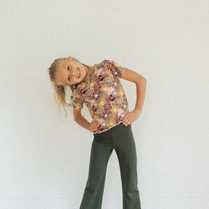 🇨🇦 Jax & Lennon Autumn Garden Lettuce Hem Tee